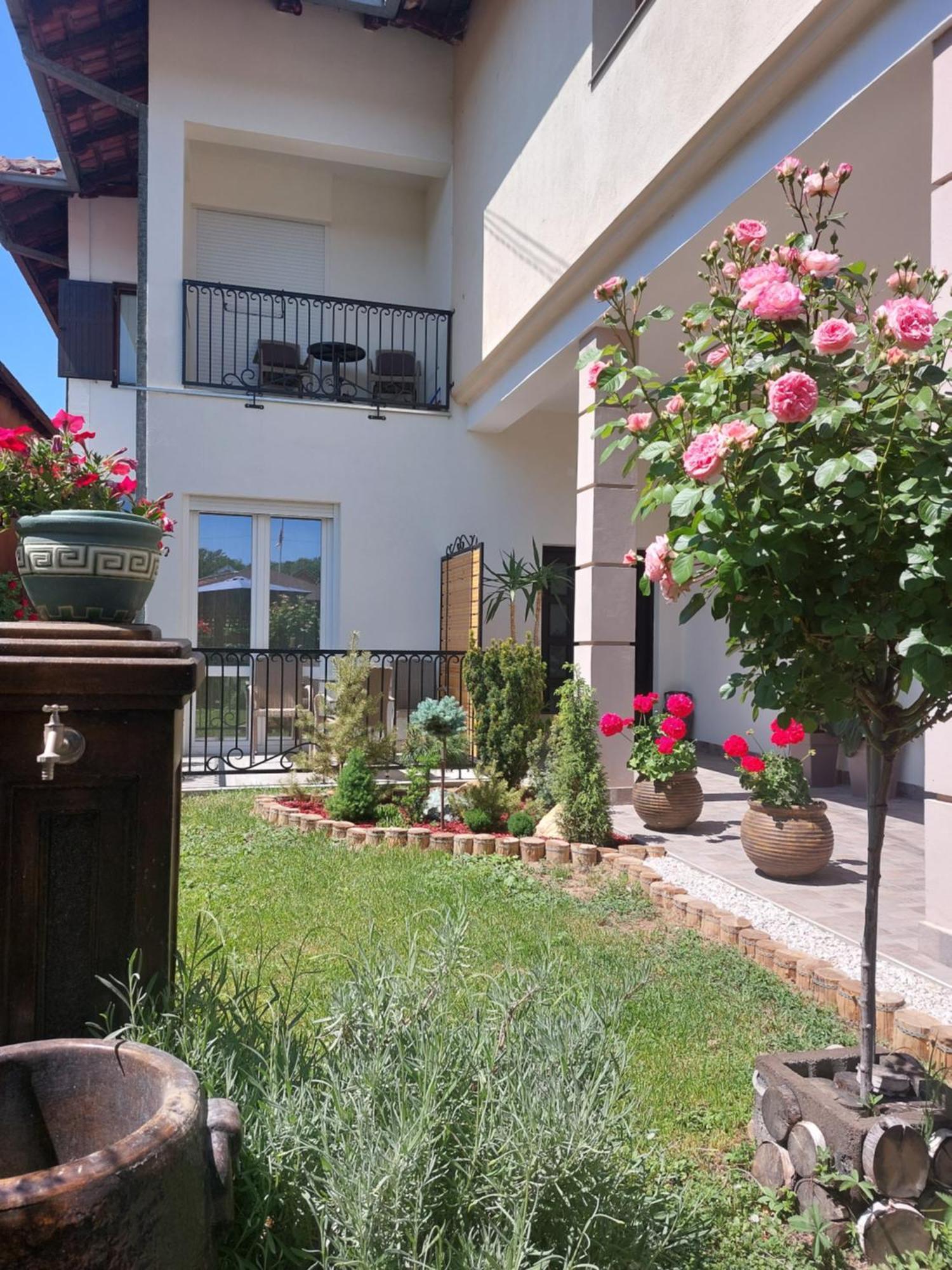 Apartmani Radulovic Vrnjacka Banja Phòng bức ảnh